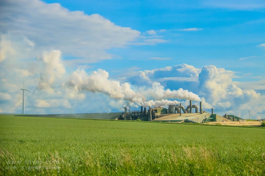 臭氧，位置不同，角色不同